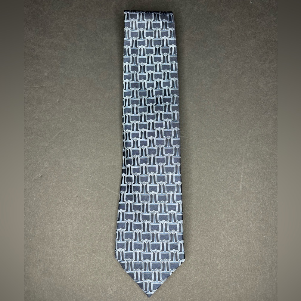 Nice tie ready to go!